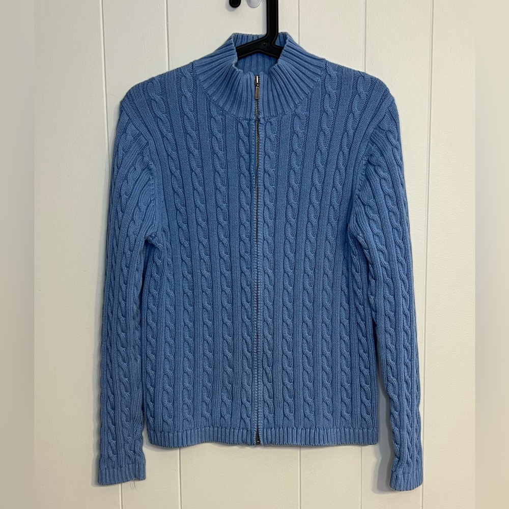 L.L.Bean women's cable-knit full-zip sweater Size M in a light‎ blue